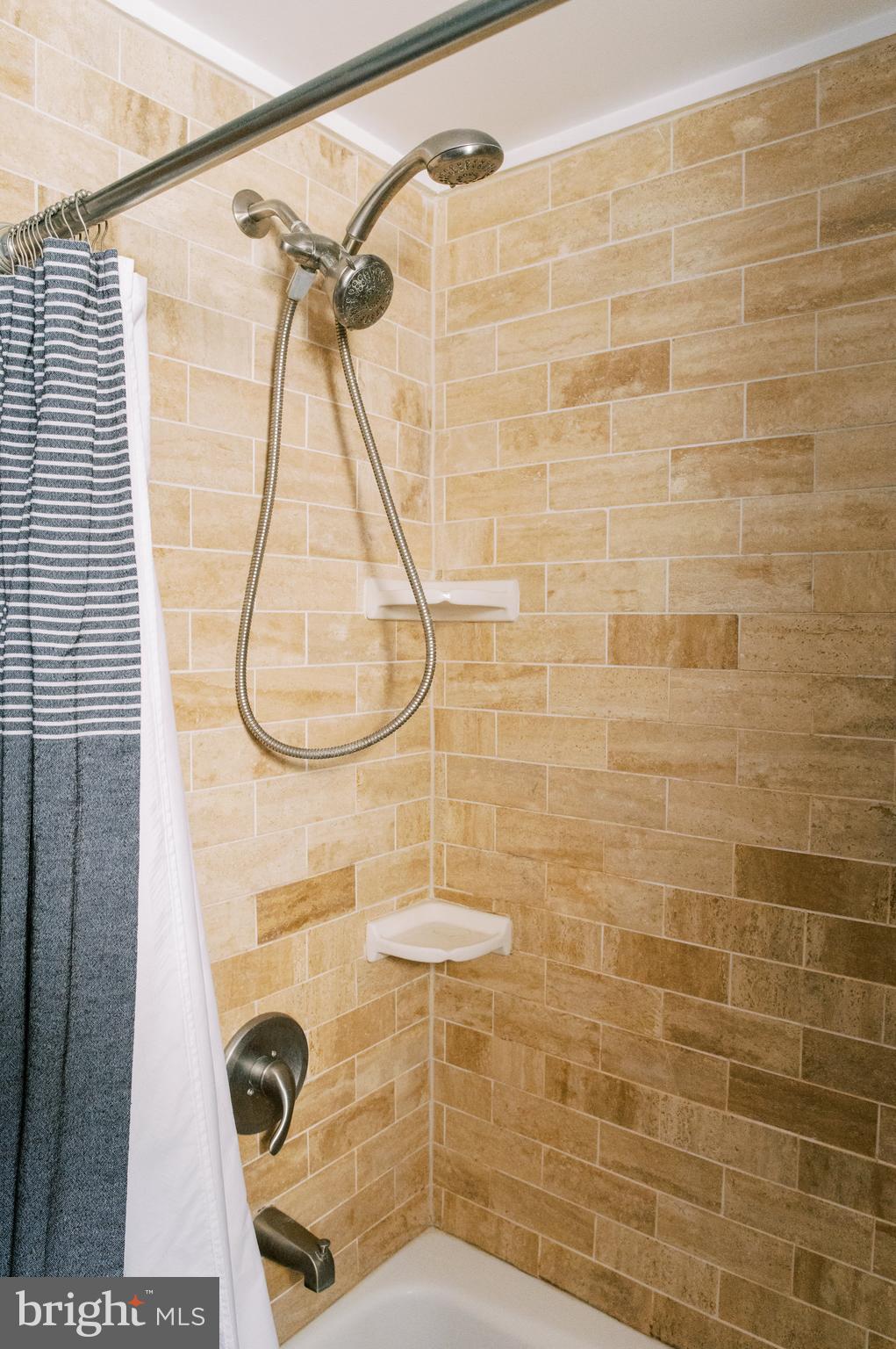 412 McClellan Street Philadelphia, PA 19148 - Photo 21 of 46 BATHROOM