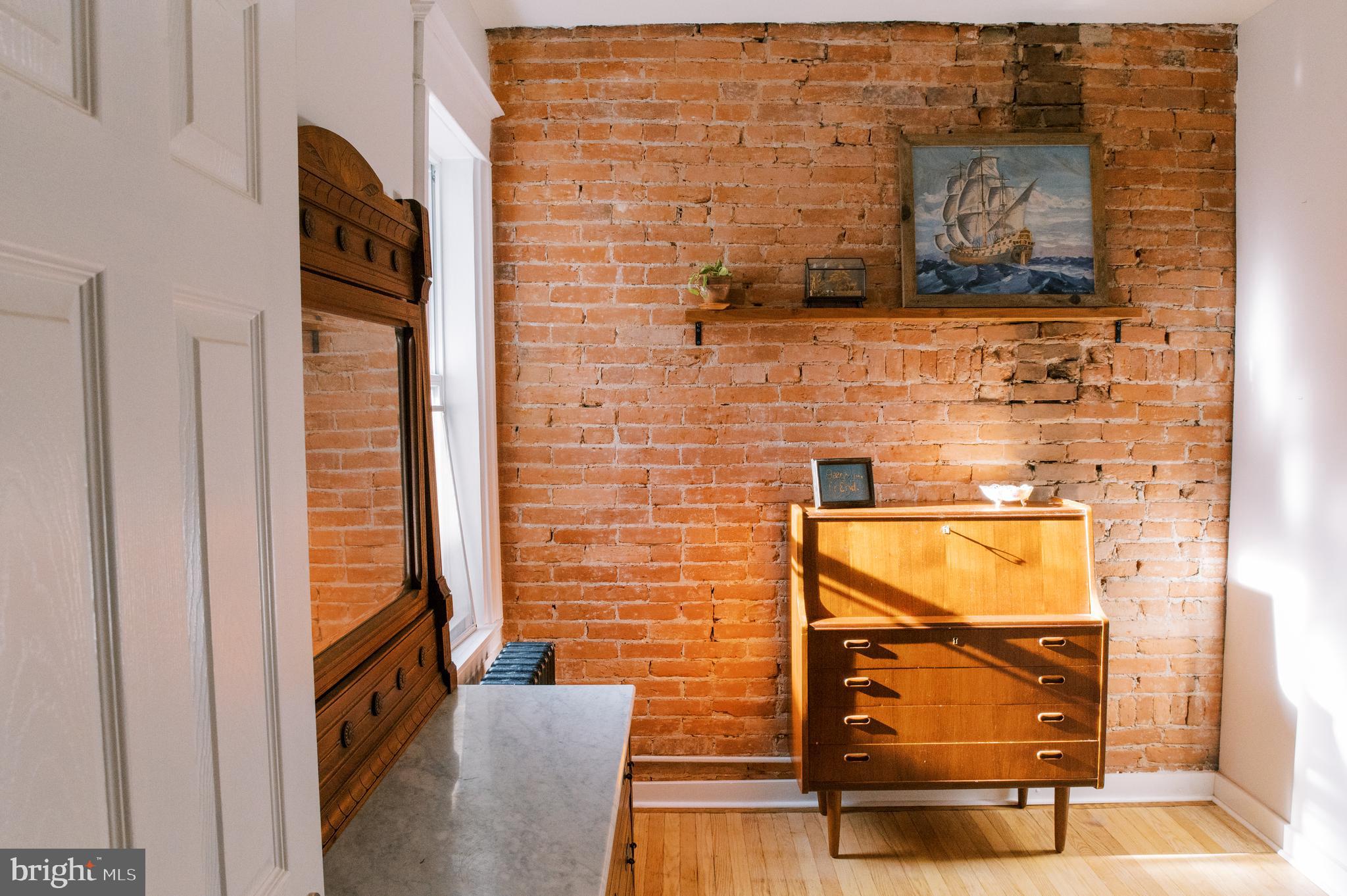 412 McClellan Street Philadelphia, PA 19148 - Photo 22 of 46 EXPOSED BRICK WALL