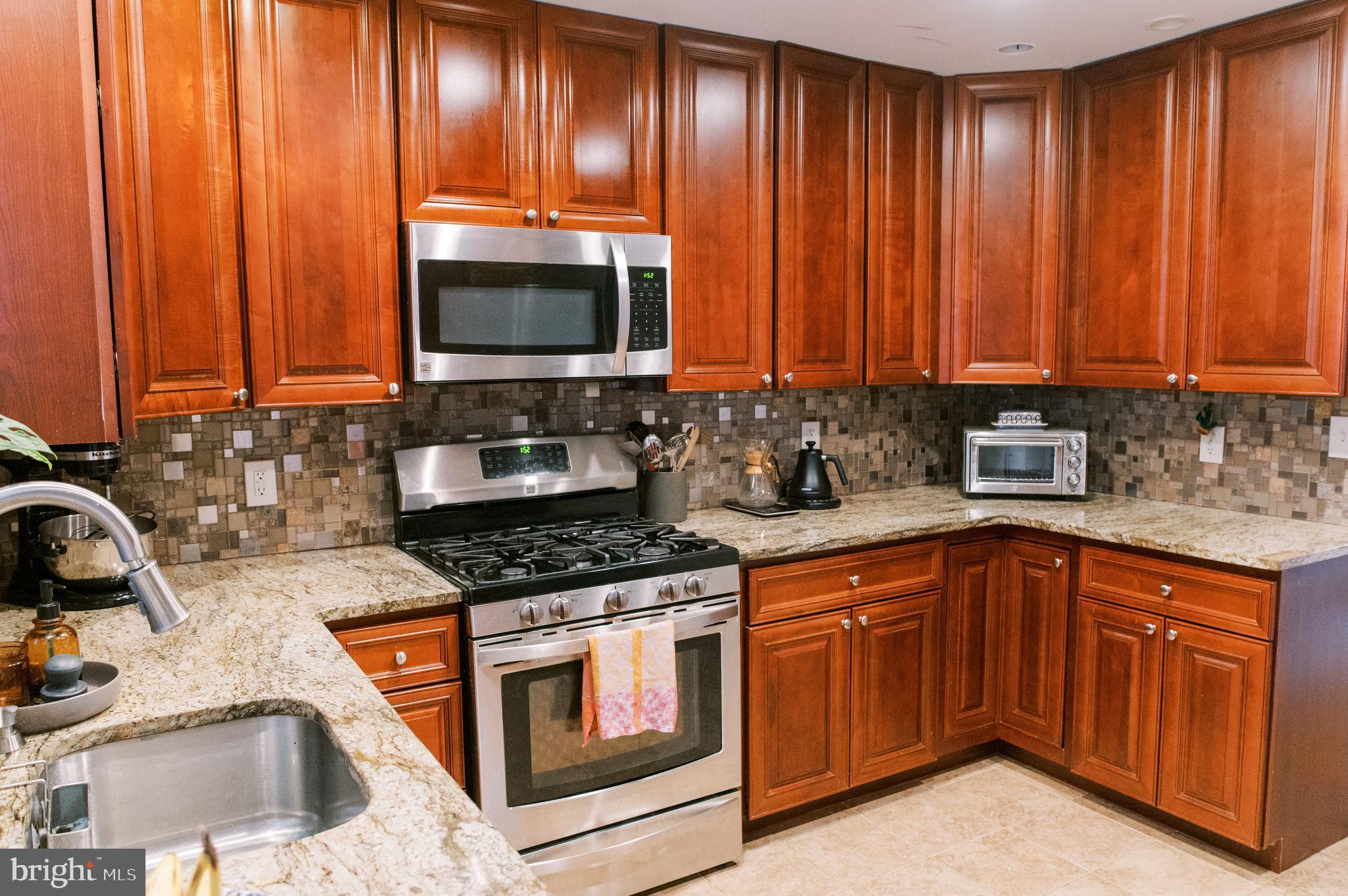 412 McClellan Street Philadelphia, PA 19148 - Photo 32 of 46 KITCHEN