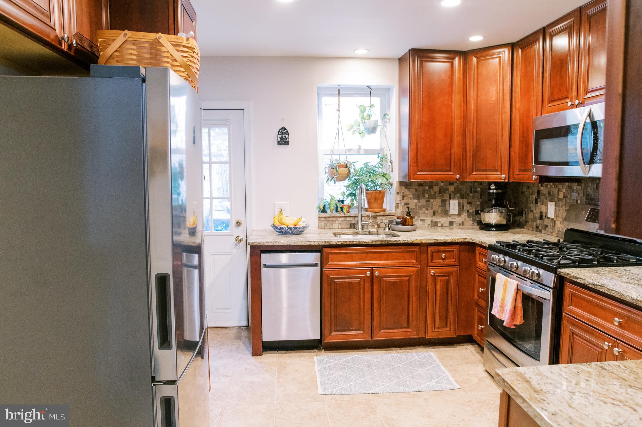 412 McClellan Street Philadelphia, PA 19148 - Photo 33 of 46 KITCHEN