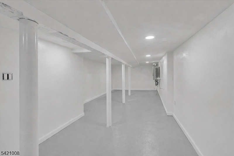 21 Cross Street Montclair, NJ 07042 - Photo 18 of 40