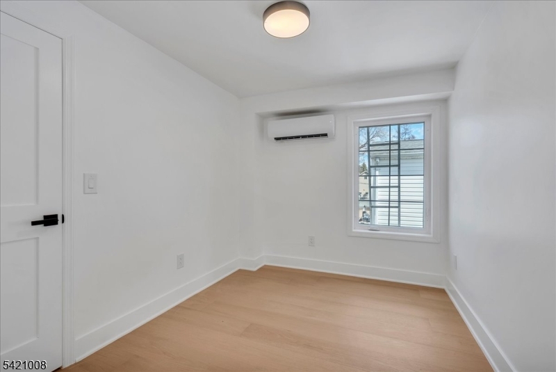 21 Cross Street Montclair, NJ 07042 - Photo 24 of 40