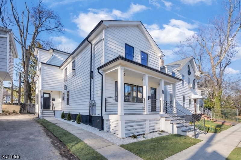 21 Cross Street Montclair, NJ 07042 - Photo 3 of 40