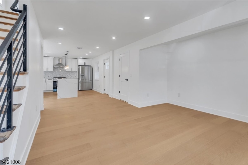 21 Cross Street Montclair, NJ 07042 - Photo 8 of 40