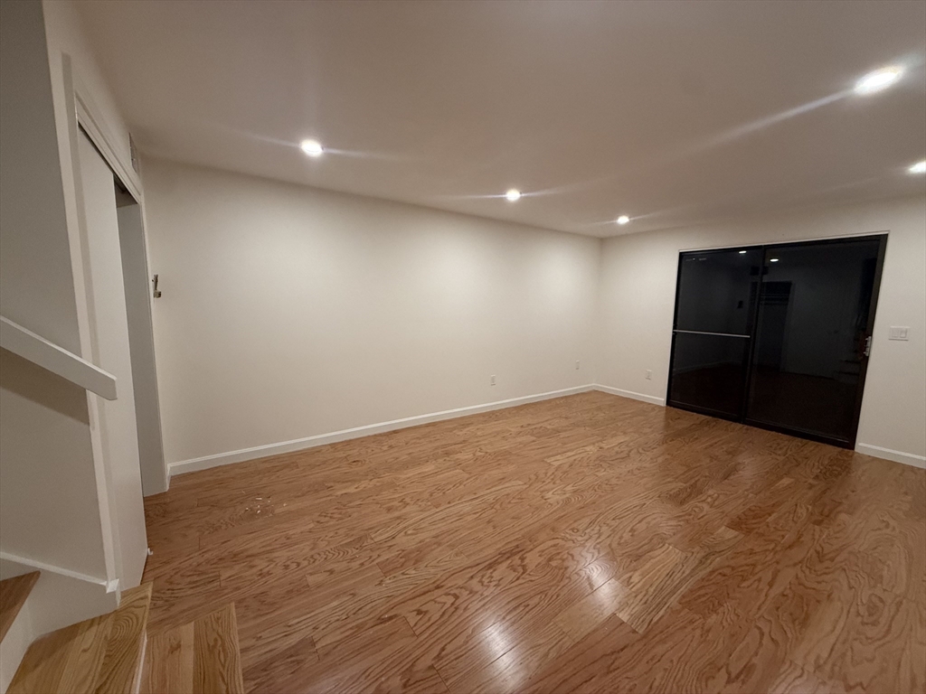 105 Beaconsfield Road, Unit 105 Brookline, MA 02445 - Photo 9 of 14