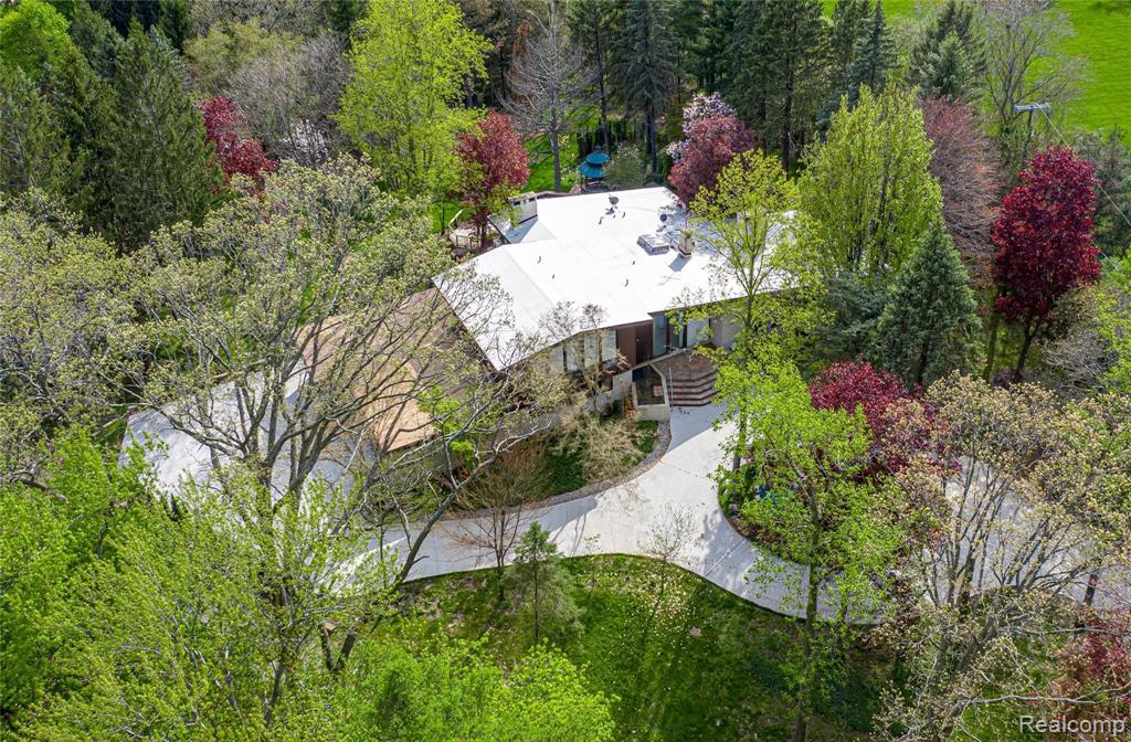 1125 Eton Cross Road Bloomfield Hills, MI 48304 - Photo 33 of 34