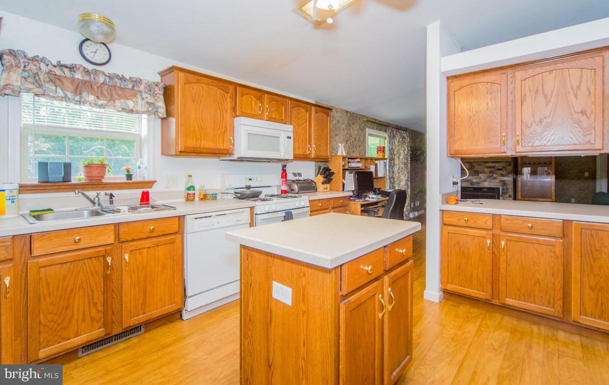 1417 Habecker Road Columbia, PA 17512 - Photo 8 of 29 Gallery Image 8