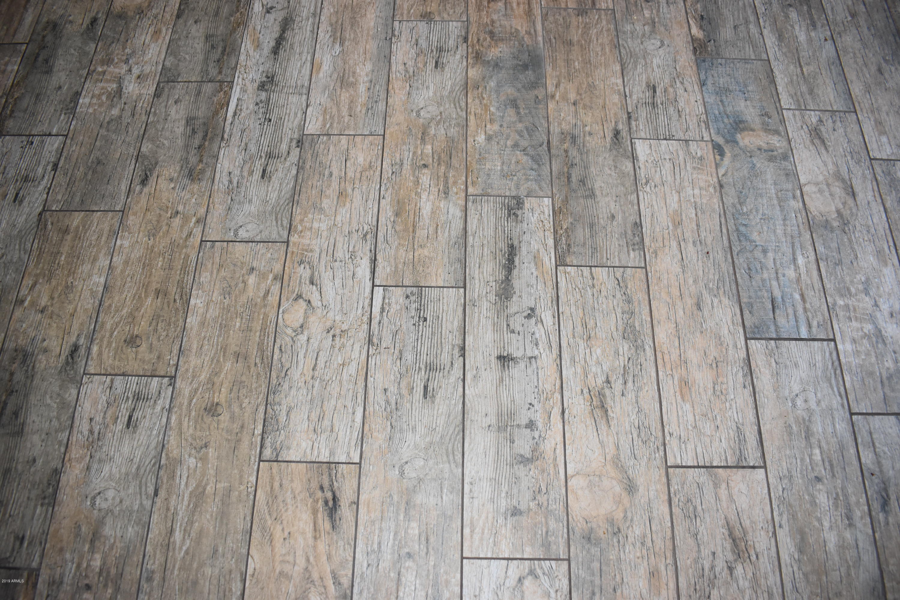 2350 West Kathleen Road Phoenix, AZ 85023 - Photo 14 of 25 NEW CERAMIC TILE FLOORING