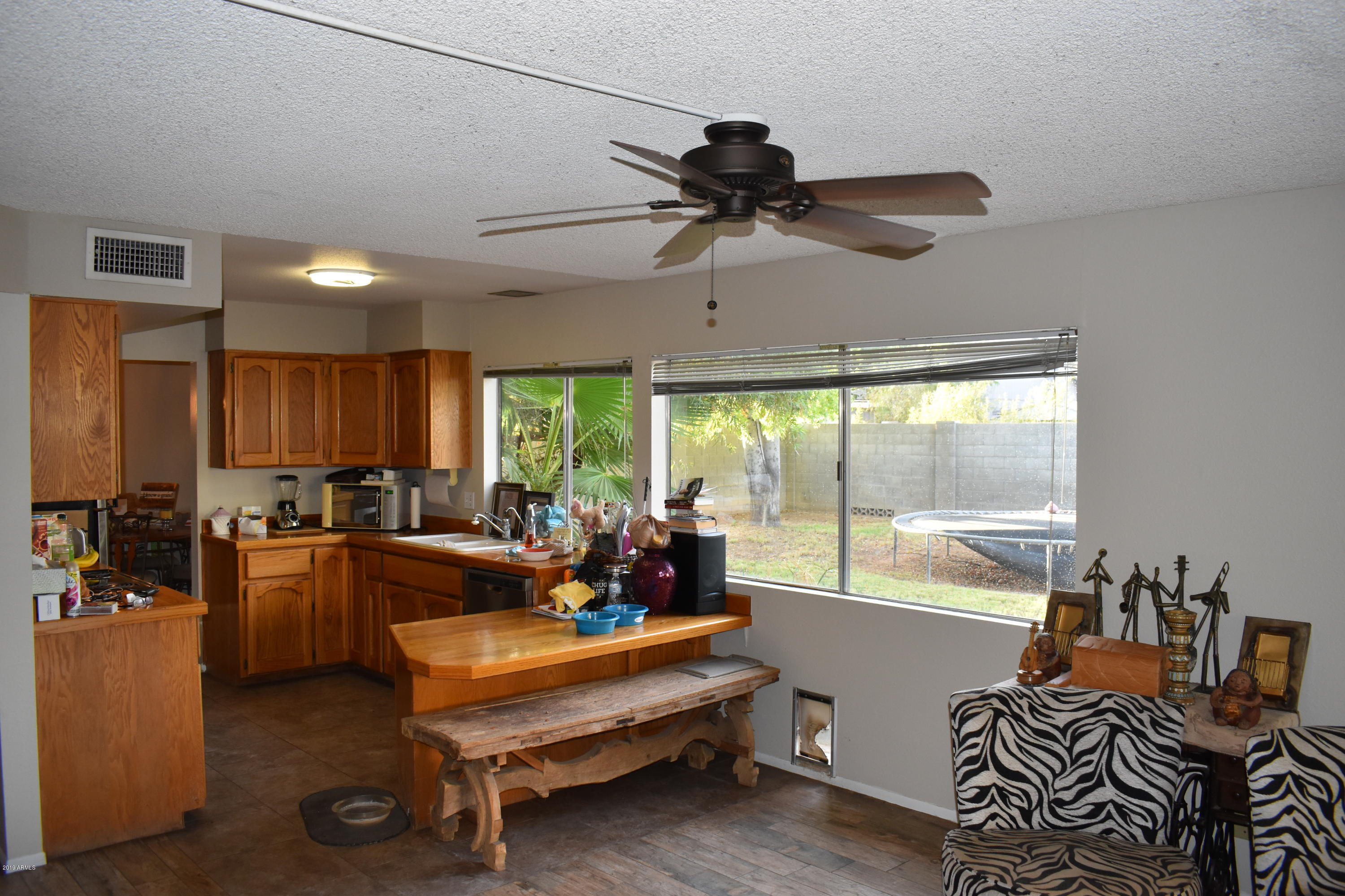 2350 West Kathleen Road Phoenix, AZ 85023 - Photo 8 of 25 LARGE KITCHEN