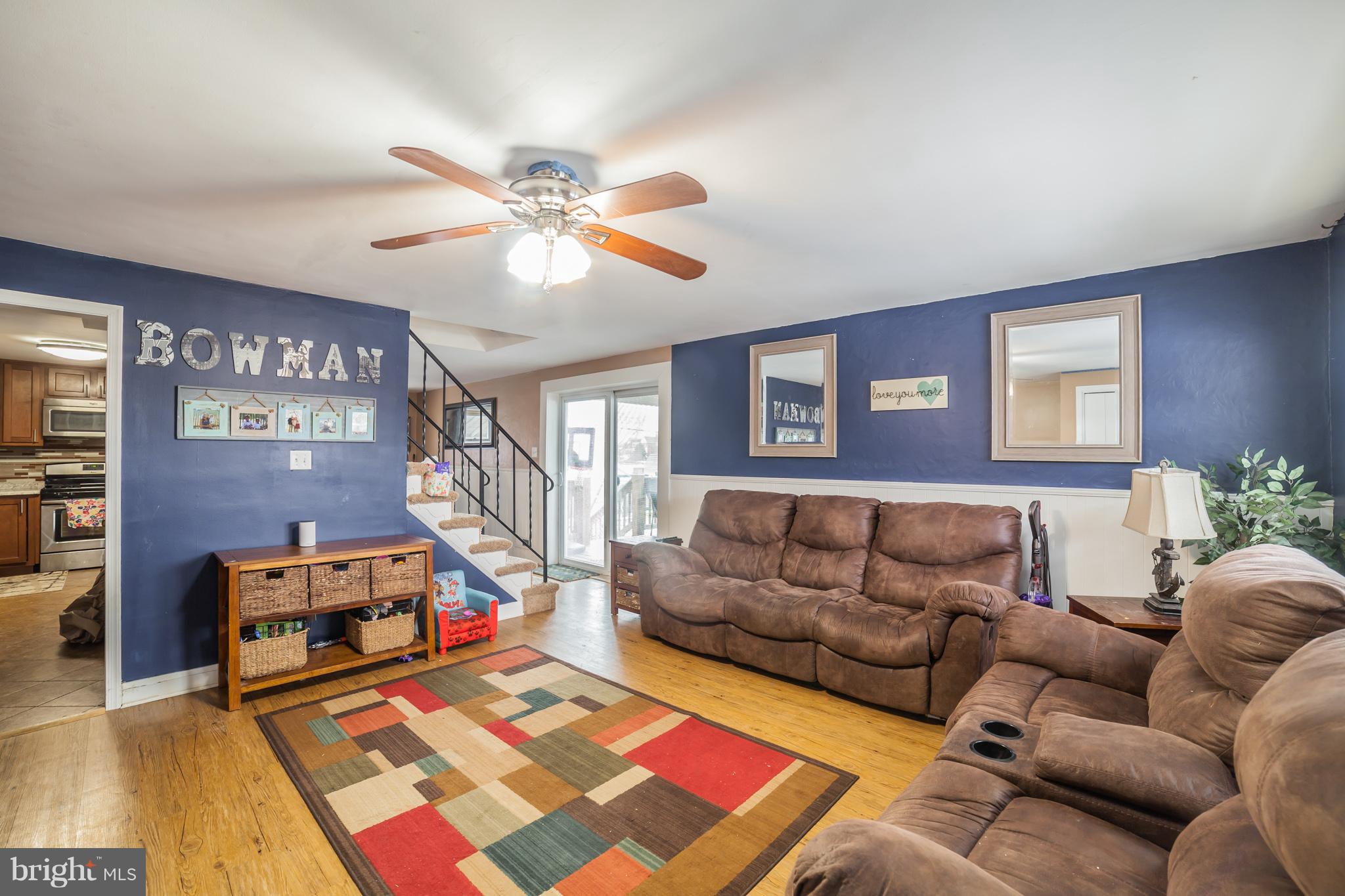 7859 Kentley Road Baltimore, MD 21222 - Photo 12 of 36 Living Room