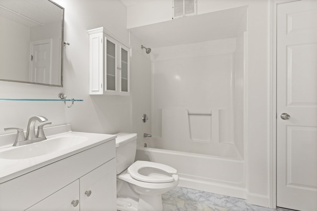 60 Rantoul Street, Unit 608 Beverly, MA 01915 - Photo 27 of 35 Gallery Image 27