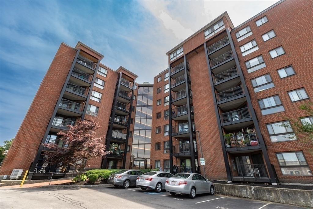 60 Rantoul Street, Unit 608 Beverly, MA 01915 - Photo 32 of 35 Gallery Image 32