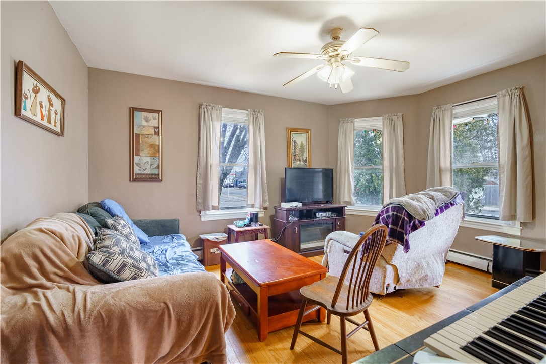 448 George Waterman Road Johnston, RI 02919 - Photo 2 of 20
