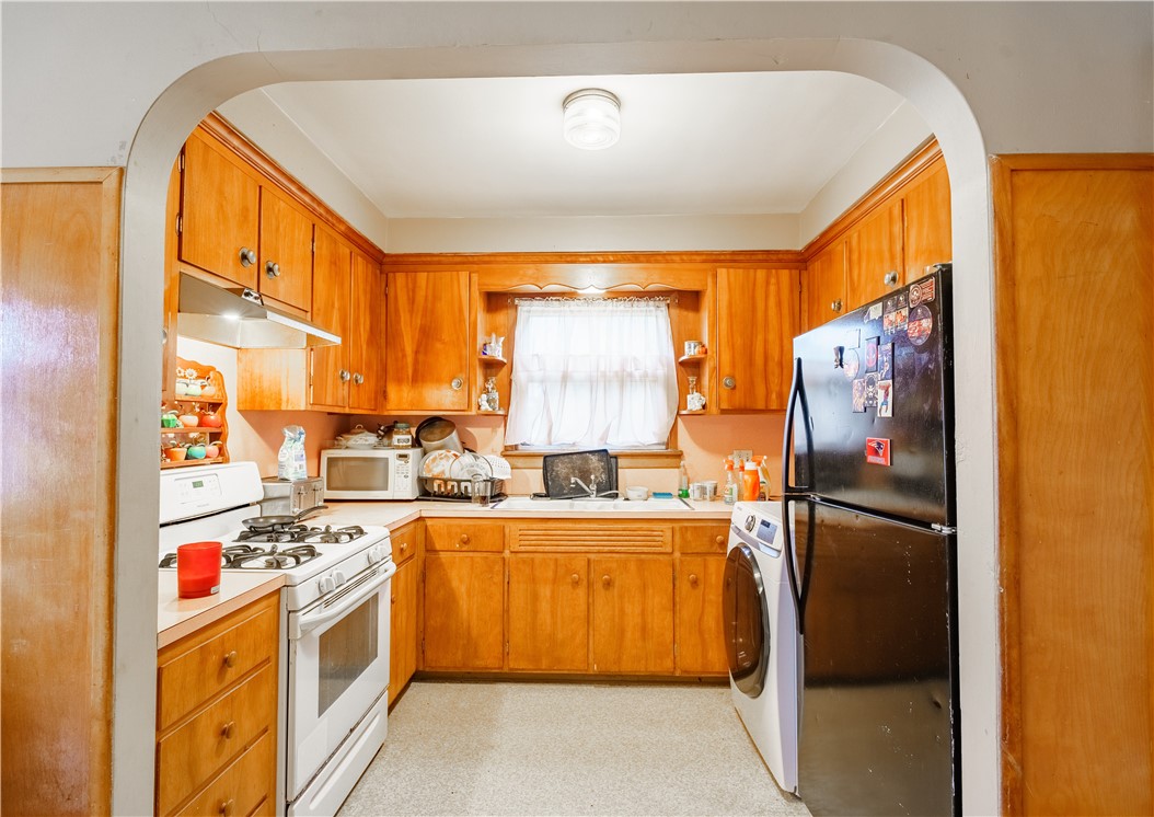 448 George Waterman Road Johnston, RI 02919 - Photo 8 of 20
