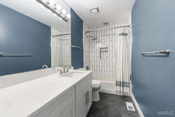 $299,500 | 445 Clara Avenue, Unit 24, St. Louis, MO 63112