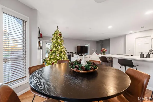 $299,500 | 445 Clara Avenue, Unit 24, St. Louis, MO 63112