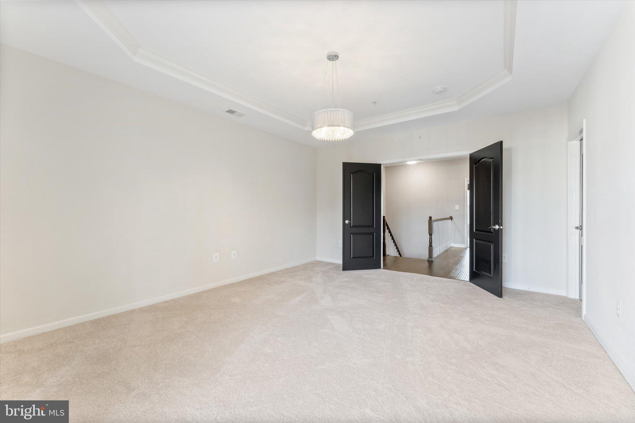 23483 Logans Ridge Terrace Ashburn, VA 20148 - Photo 23 of 35 a view of a big room with closet and a bathroom