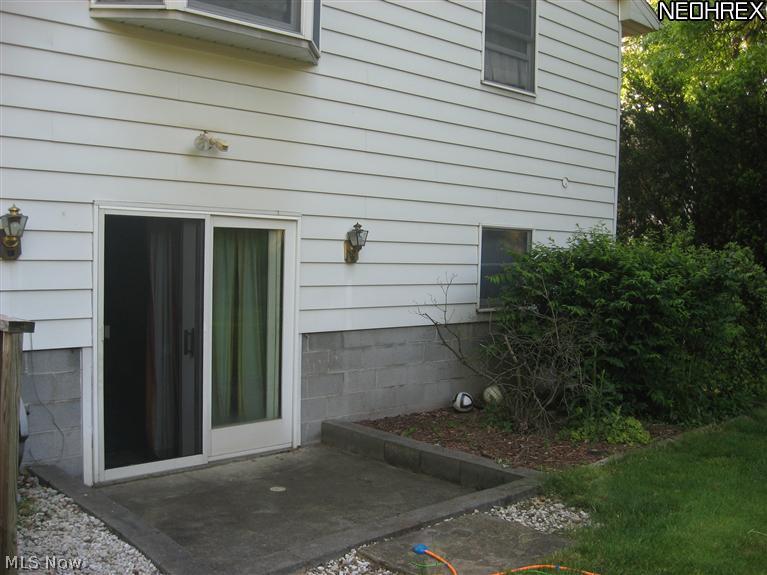 414 Howland Wilson Road Northeast Warren, OH 44484 - Photo 12 of 13 Gallery Image 12