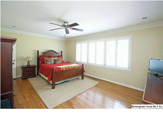 2724 Shades Crest Road Birmingham, AL 35216 - Photo 12 of 25