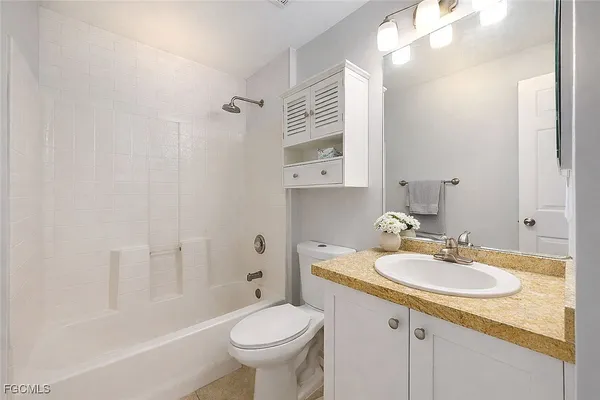 $615,000 | 2625 40th Avenue Southeast, Unit 93, Naples, FL 34117