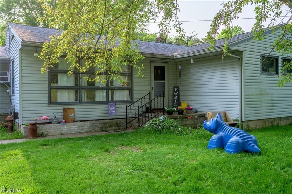 232 North Messner Road New Franklin, OH 44319 - Photo 2 of 14