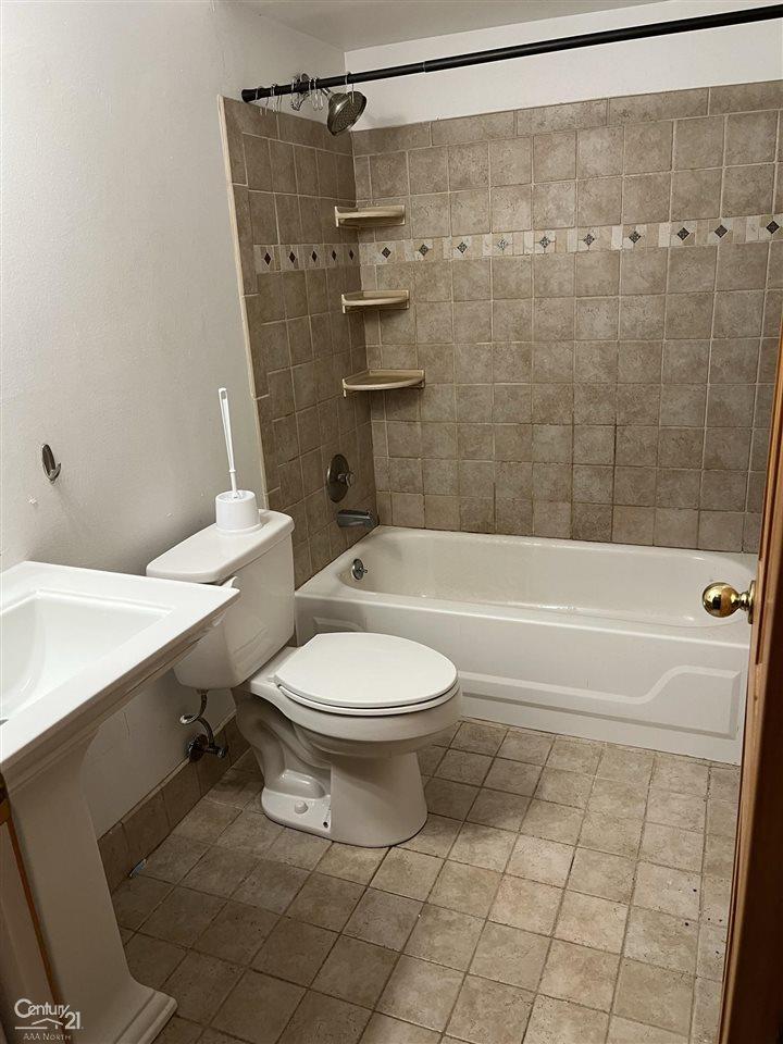 1574 O'Neil Circle Rochester Hills, MI 48307 - Photo 15 of 20