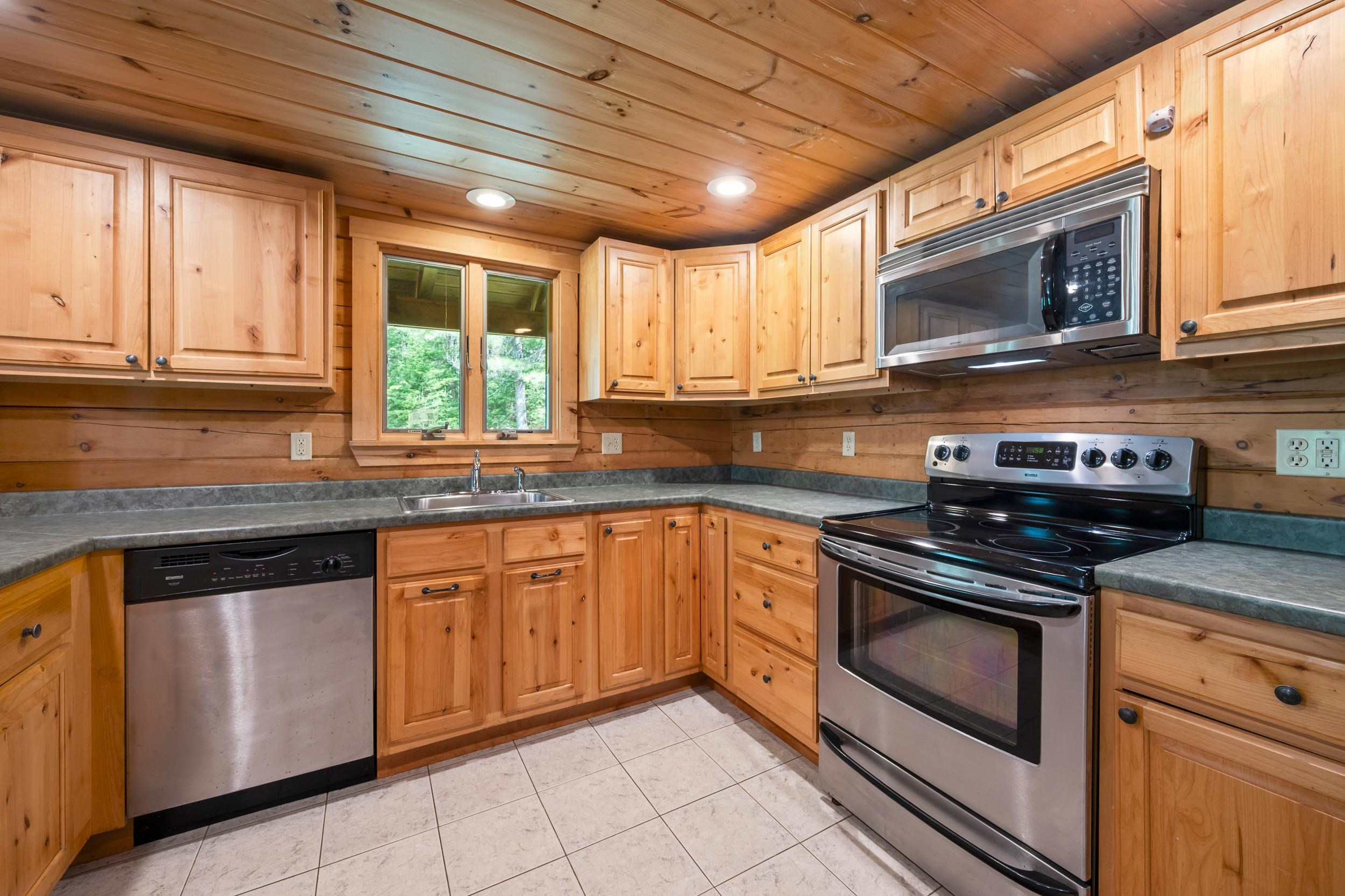 81 Pine Valley Road Bethlehem, NH 03574 - Photo 10 of 24