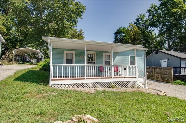 $1,100 | 1313 12th Street, Cottage Hills, IL 62018