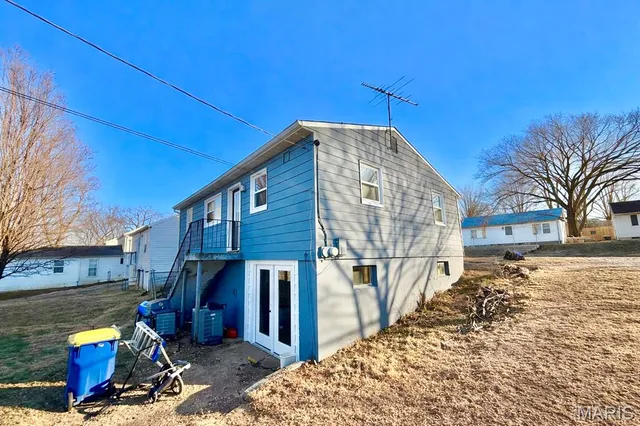 $164,900 | 617 Perry Street, De Soto, MO 63020