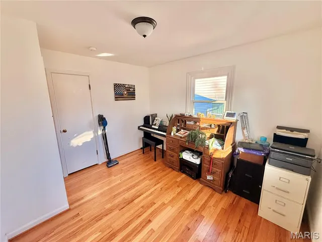 $164,900 | 617 Perry Street, De Soto, MO 63020