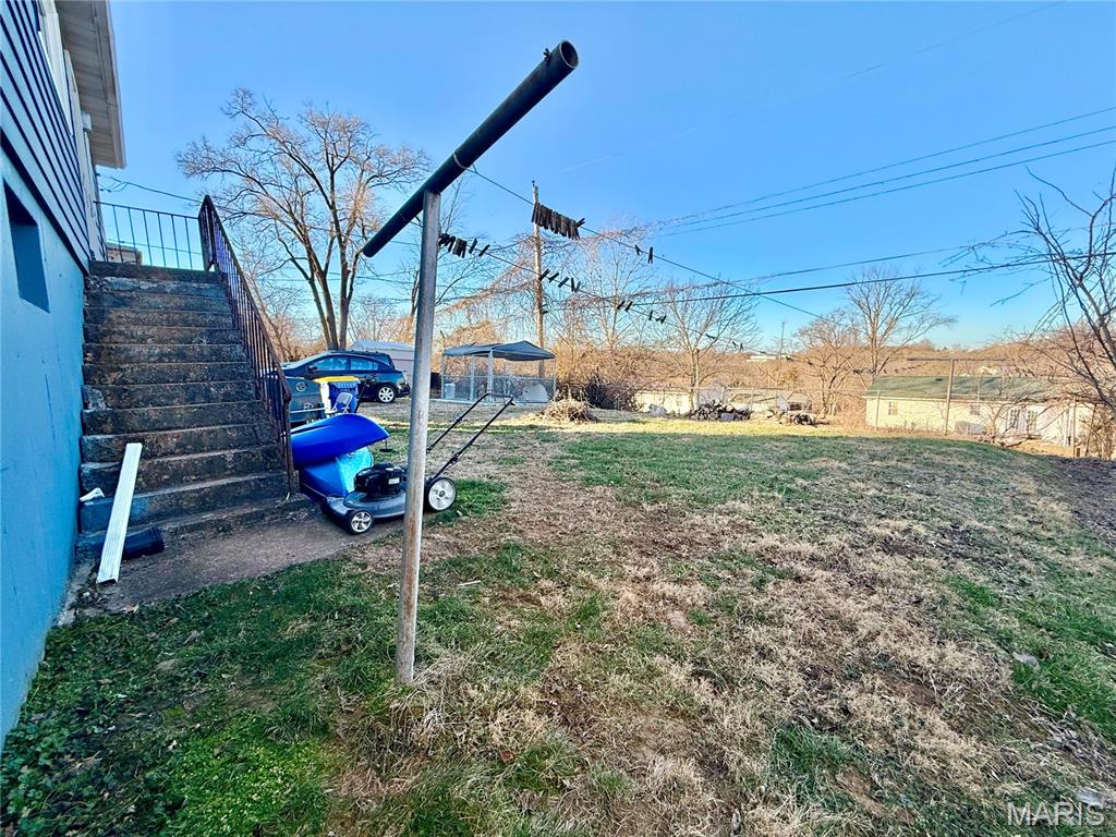 617 Perry Street De Soto, MO 63020 - Photo 5 of 41