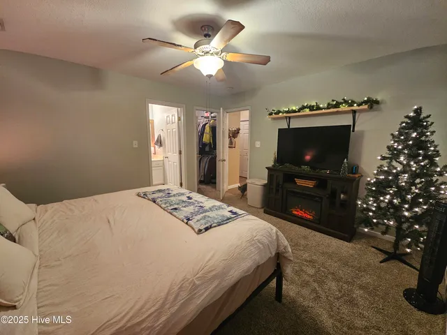 $1,950 | 204 Sourwood Court, Jacksonville, NC 28540