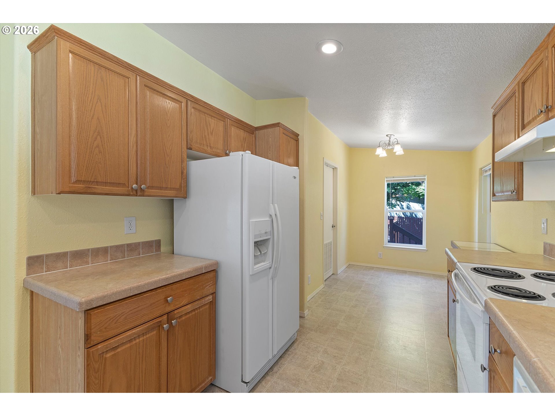 1949 Southeast Palmquist Road, Unit 73 Gresham, OR 97080 - Photo 8 of 26 Kitchen