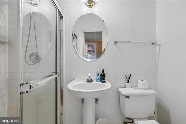 $6,200 | 1053 North Stuart Street, Arlington, VA 22203