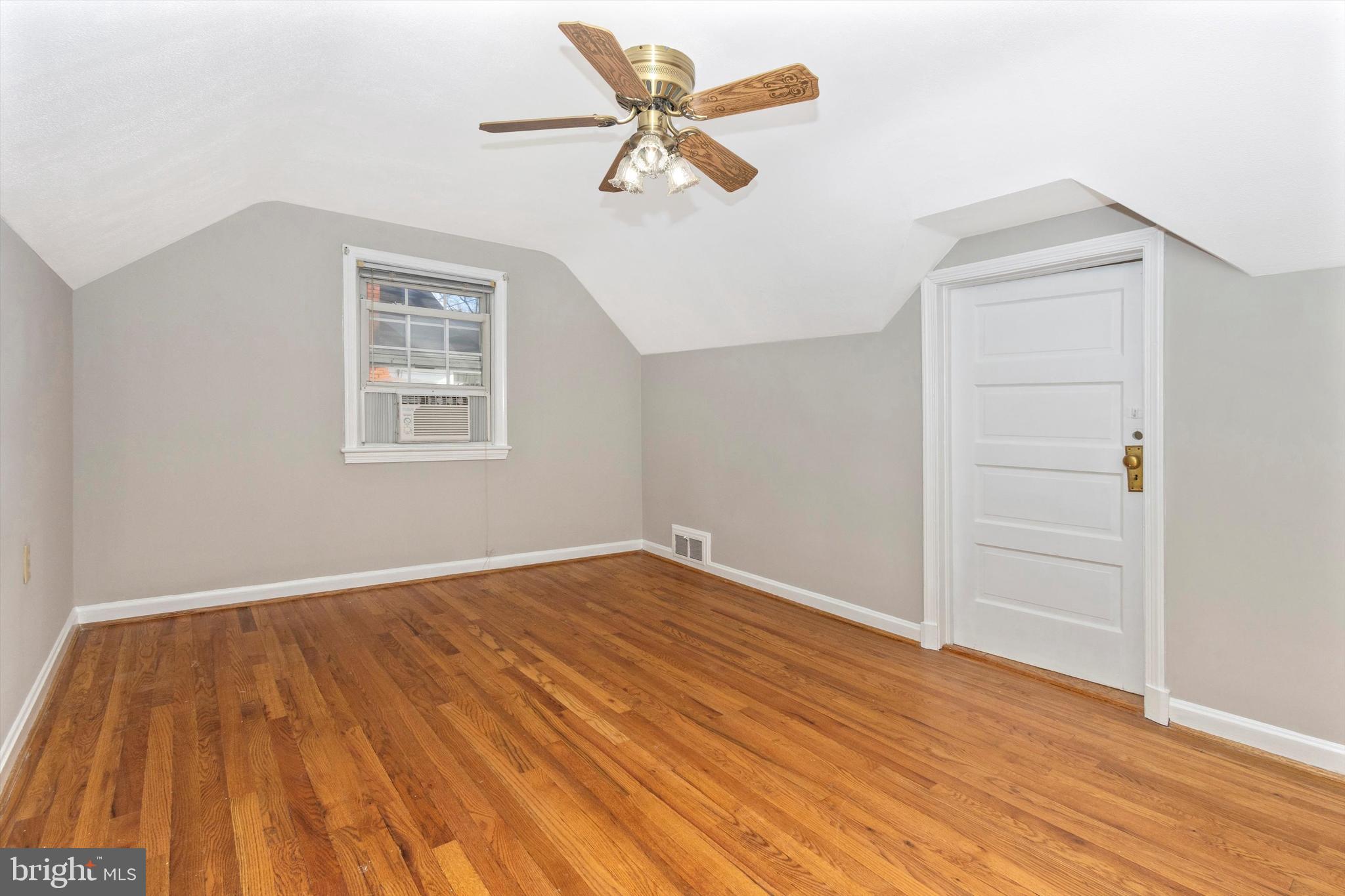 13735 Darnestown Road Gaithersburg, MD 20878 - Photo 31 of 43 Gallery Image 31