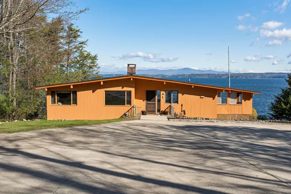 $3,500,000 | 240 Black Point Road, Alton, NH 03810