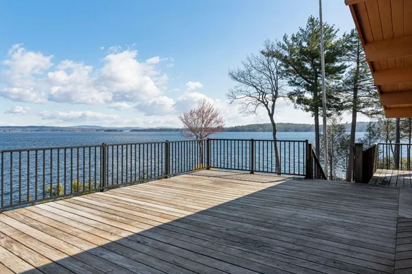 $3,500,000 | 240 Black Point Road, Alton, NH 03810