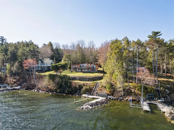 $3,500,000 | 240 Black Point Road, Alton, NH 03810