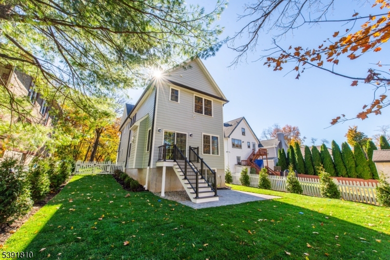 15 Prospect Place Madison, NJ 07940 - Photo 4 of 30