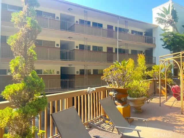 $3,895 | 100 Cliff Drive, Unit 6, Laguna Beach, CA 92651