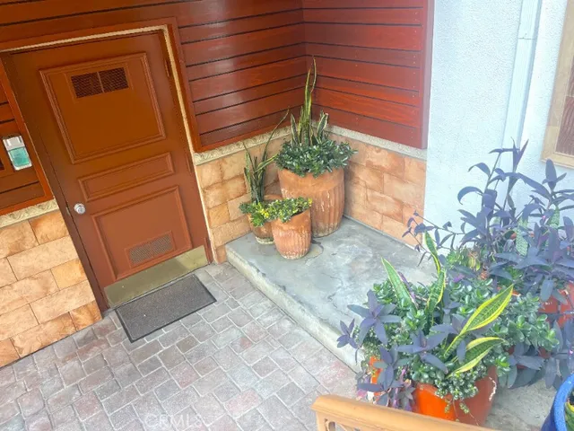 $3,895 | 100 Cliff Drive, Unit 6, Laguna Beach, CA 92651