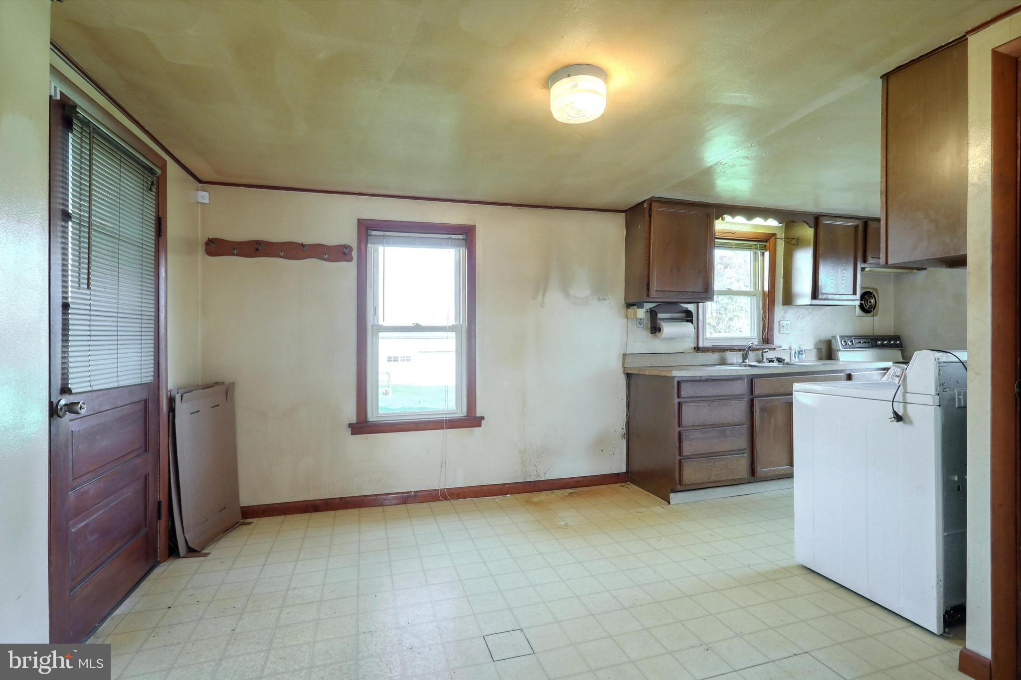 875 Delta Road Red Lion, PA 17356 - Photo 9 of 42