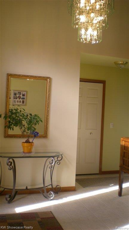 49206 Monte Road New Baltimore, MI 48047 - Photo 14 of 21 BEAUTIFUL VAULTED FOYER