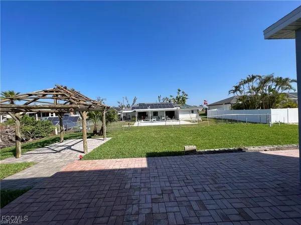 $2,300 | 2239 Southwest 2nd Lane, Cape Coral, FL 33991