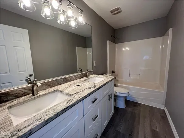 $2,300 | 2239 Southwest 2nd Lane, Cape Coral, FL 33991