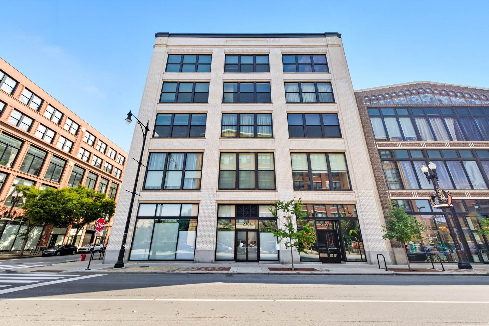 2303 South Michigan Avenue, Unit 405 Chicago, IL 60616 - Photo 1 of 16