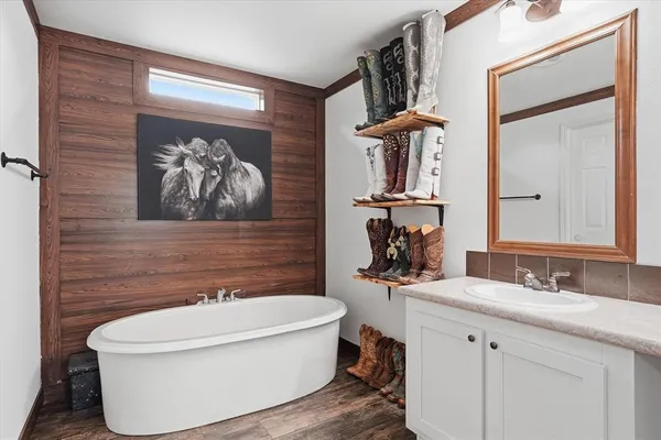 $310,000 | 8305 Bluebonnet Circle, Alvarado, TX 76009