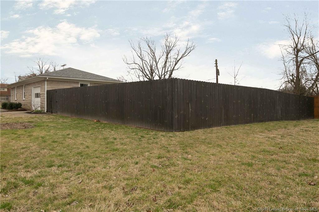 1249 Slate Run Road New Albany, IN 47150 - Photo 9 of 42 Gallery Image 9