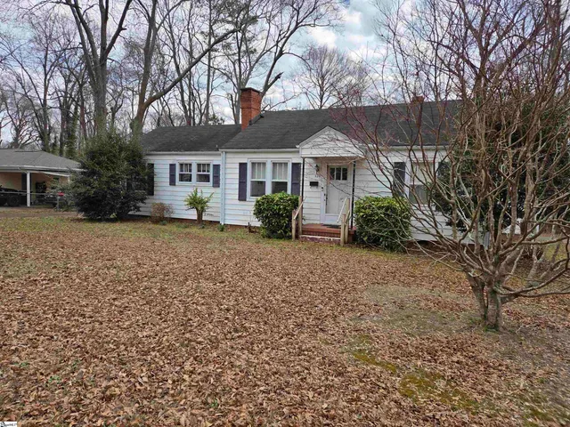 $299,950 | 208 South Pliney Circle, Simpsonville, SC 29681