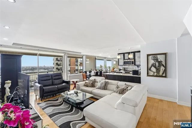 $395,000 | 2 Horizon Road, Unit 1205, Fort Lee, NJ 07024